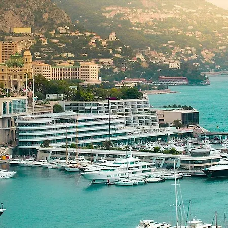 Appartement Saint Roman شقة